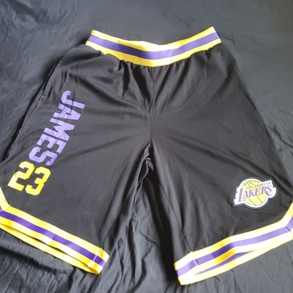 short lakers lebron james